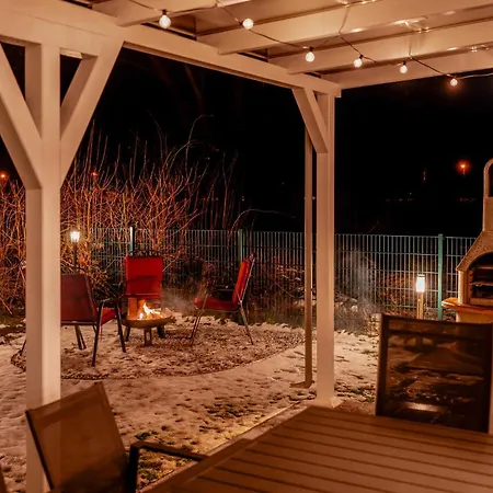 2 Bedroom Amazing In Holiday home *