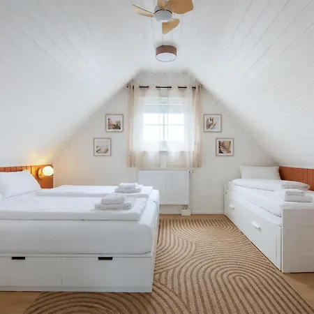 Fantastisk Hjem I Med Sauna Feriehus