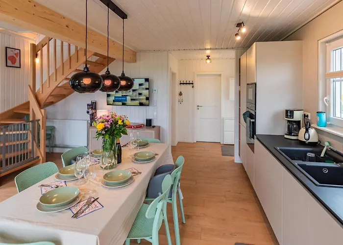 Amazing In With Sauna 펜션 반들리츠